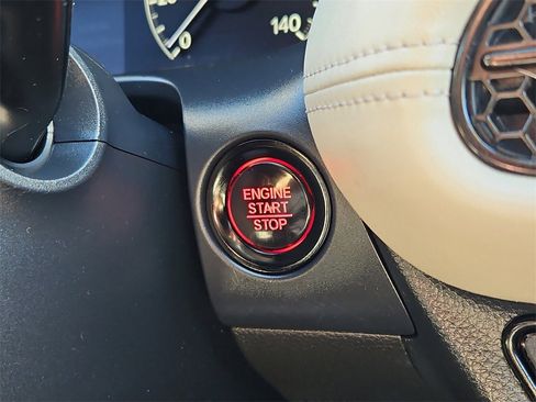 Certified 2023 Honda HR-V LX image 18