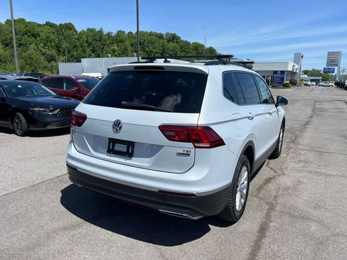 Used 2018 Volkswagen Tiguan SE w/ Panoramic Sunroof Package AWD/4WD image 5