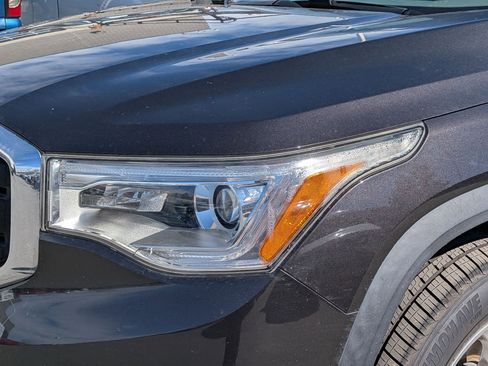 Used 2018 GMC Acadia SLE image 12