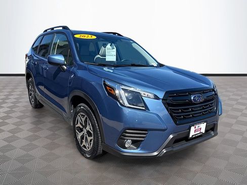 Certified 2023 Subaru Forester Premium AWD/4WD image 3