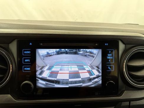 Used 2019 Toyota Tacoma TRD Off-Road AWD/4WD image 34