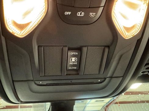 Used 2019 RAM 1500 Big Horn image 26