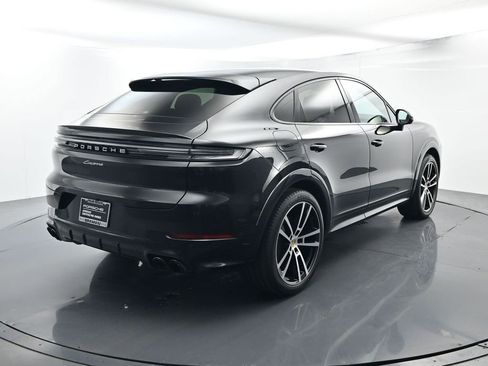 Certified 2024 Porsche Cayenne Coupe image 14