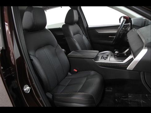 Certified 2024 MAZDA CX-90 Plug-In Hybrid w/ Premium Pkg AWD/4WD image 17