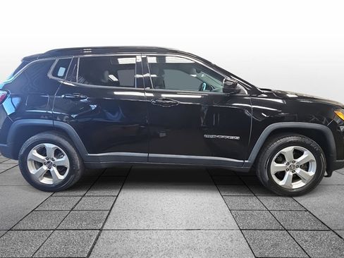 Used 2018 Jeep Compass Latitude image 4