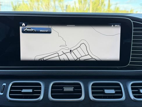 Used 2025 Mercedes-Benz GLE 450e 4MATIC image 28