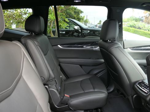 New 2025 Cadillac XT6 Premium Luxury image 23