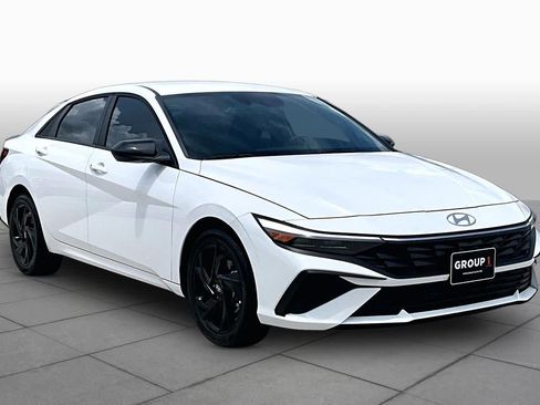 Used 2026 Hyundai Elantra Sport FWD image 3