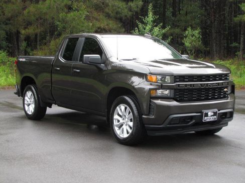 Used 2021 Chevrolet Silverado 1500 Custom AWD/4WD image 4