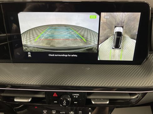 Used 2025 Nissan Kicks SR image 23