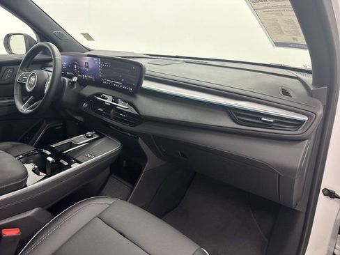 Used 2025 Buick Enclave Preferred image 31