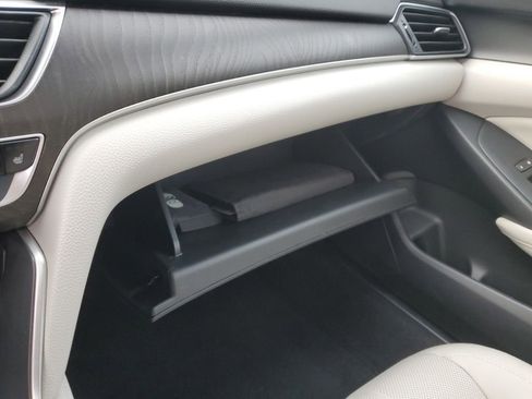 Certified 2018 Honda Accord EX-L image 22