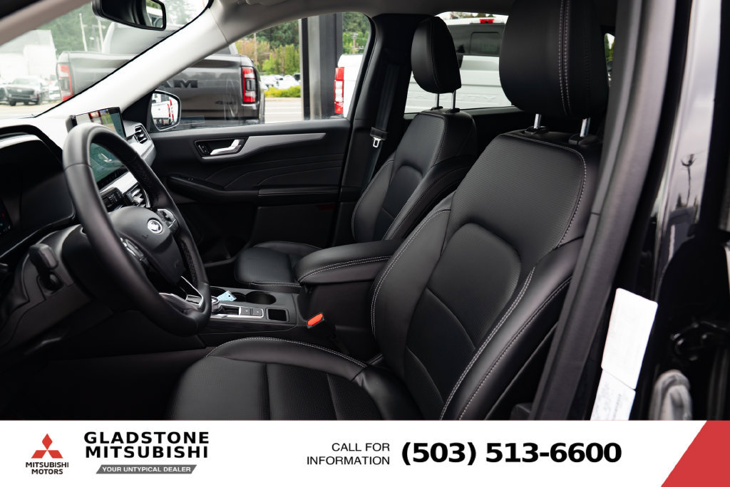 Used 2025 Ford Escape Platinum AWD/4WD image 20