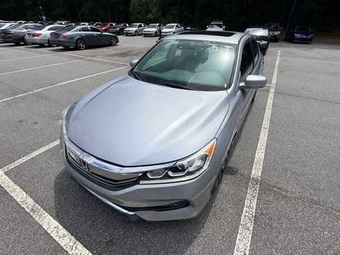 Used 2017 Honda Accord EX-L image 29