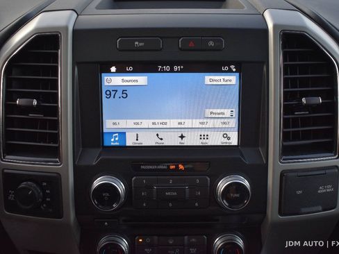 Used 2018 Ford F150 Lariat w/ Equipment Group 502A Luxury AWD/4WD image 24