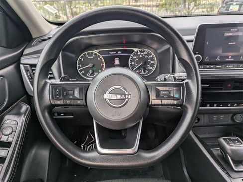 Used 2024 Nissan Rogue SV image 23