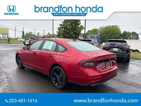 Certified 2025 Honda Accord SE image 4