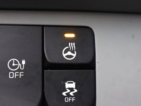 Used 2016 Kia Soul EV FWD image 11
