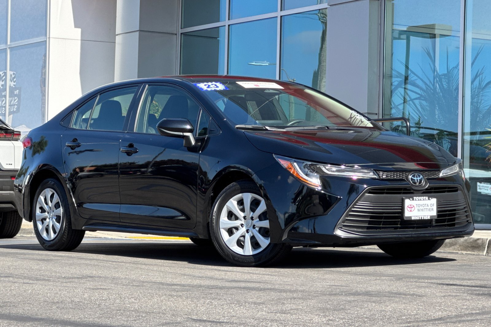 Used 2023 Toyota Corolla LE w/ Carpet Mat Package (TMS) FWD image 2