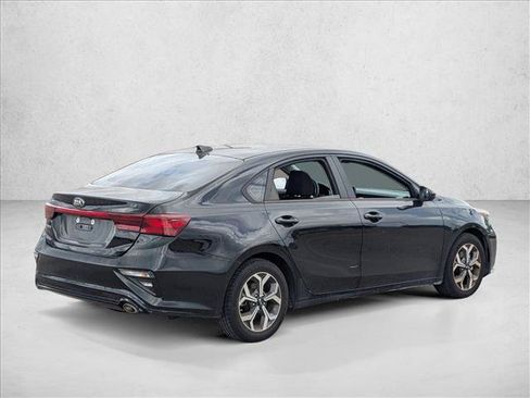 Used 2021 Kia Forte LXS FWD image 5