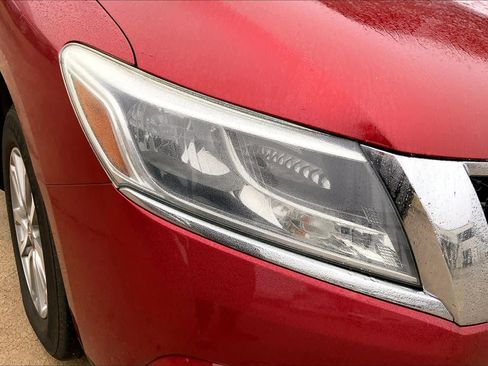 Used 2013 Nissan Pathfinder SV image 27