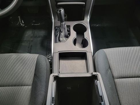 Used 2016 Toyota Camry LE image 17