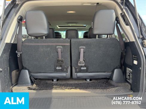 Used 2018 Lexus LX 570 4WD w/ Luxury Package image 19
