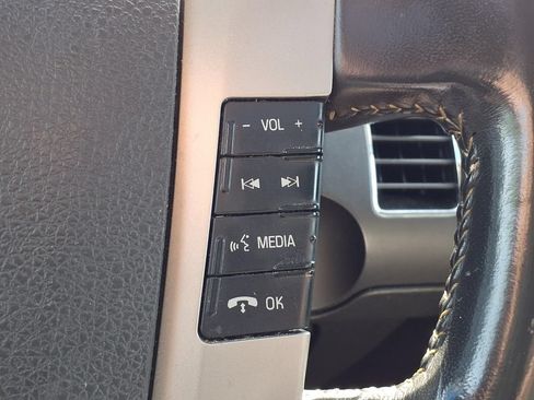 Used 2010 Ford Flex SEL FWD image 19