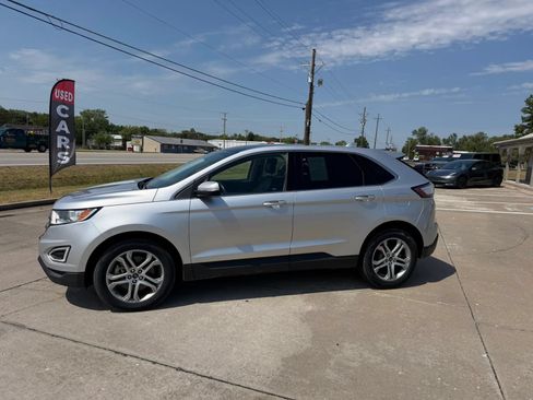 Used 2017 Ford Edge Titanium w/ Equipment Group 301A AWD/4WD image 3
