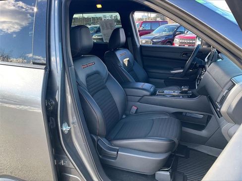 Used 2024 Nissan Pathfinder Rock Creek image 10