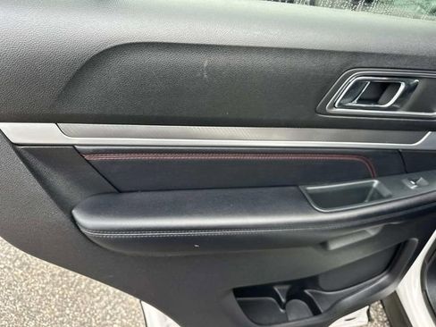 Used 2018 Ford Explorer Sport image 24