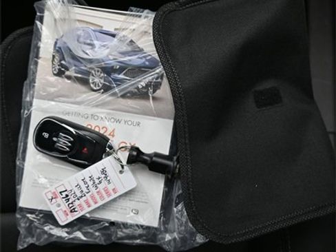 Used 2024 Buick Encore GX Sport Touring image 10