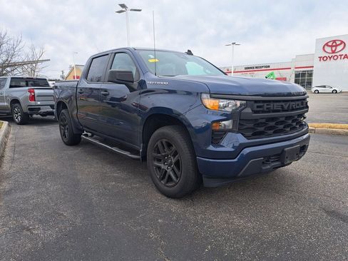 Used 2022 Chevrolet Silverado 1500 Custom w/ LPO, Dark Essentials Package image 4