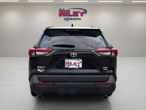 Used 2025 Toyota RAV4 XLE AWD/4WD image 5