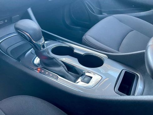 Used 2024 Chevrolet Malibu LT image 14