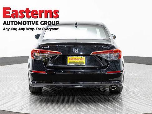 Used 2023 Honda Civic Sport image 6
