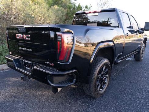 Used 2024 GMC Sierra 2500 AT4 w/ AT4 Premium Plus Package image 3