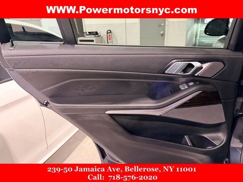 Used 2020 BMW X7 xDrive40i w/ Premium Package image 35