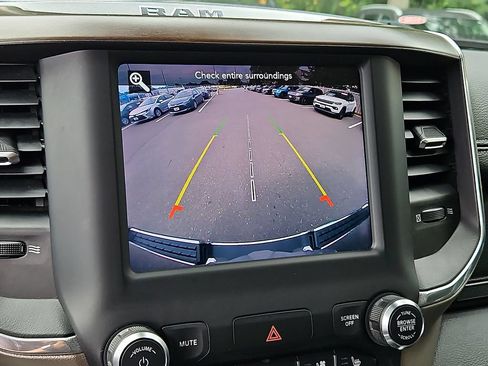 Used 2021 RAM 1500 Laramie AWD/4WD image 18