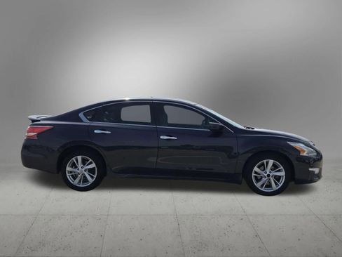 Used 2015 Nissan Altima 2.5 SV FWD image 7