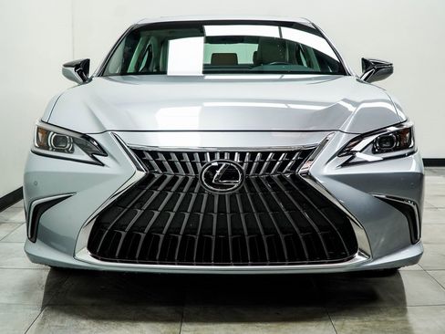 Used 2024 Lexus ES 350 w/ Premium Package image 7