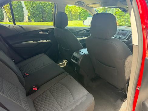Used 2020 Chevrolet Equinox LT AWD/4WD image 19