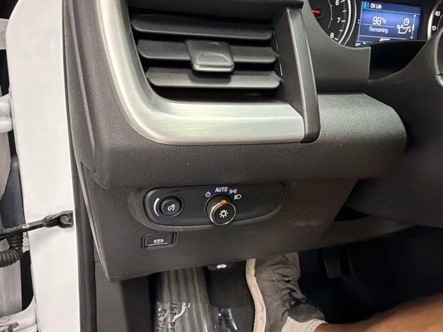 Used 2024 GMC Terrain SLE AWD/4WD image 24