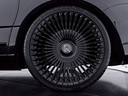 Used 2020 Rolls-Royce Cullinan AWD/4WD image 31