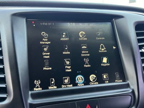 Used 2017 Chrysler 200 Limited Platinum FWD image 44