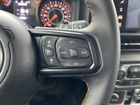Used 2024 Jeep Wrangler Sport S image 24