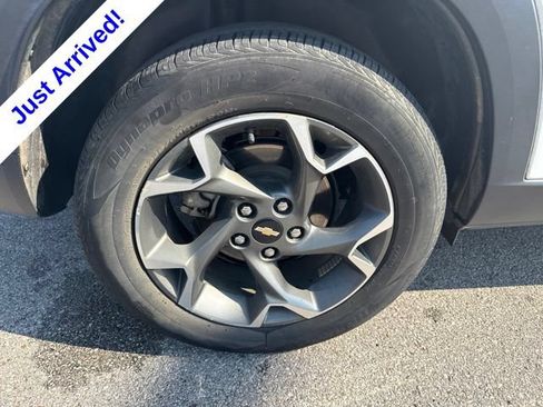 Used 2025 Chevrolet Trax LT w/ Driver Confidence Package FWD image 18