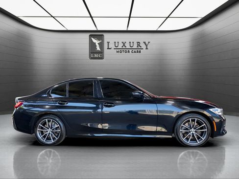 Used 2022 BMW 330i xDrive Sedan w/ Driving Assistance Package AWD/4WD image 9