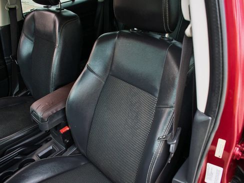 Used 2014 Jeep Compass Latitude FWD image 15