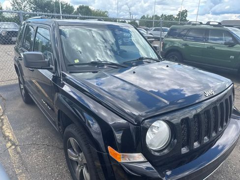 Used 2017 Jeep Patriot High Altitude AWD/4WD image 8